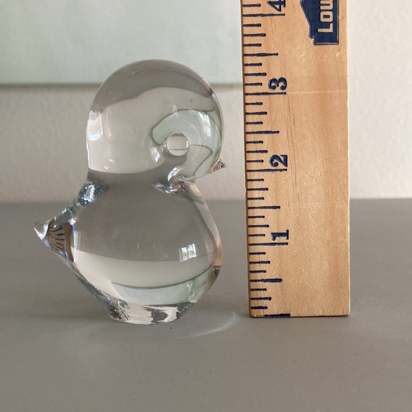Large Vintage Glass Paperweight Baby Chick Bird Figurine Clear Tall 3.5 inches - Picture 10 of 12